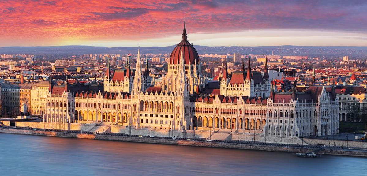 teach in hungary