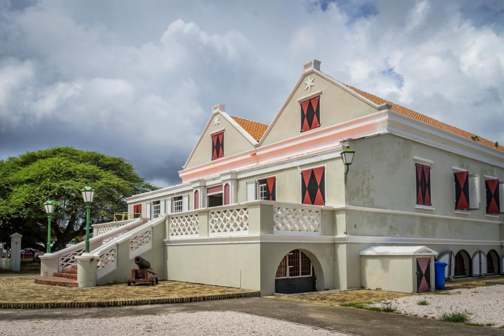 living in curaçao living in curaçao